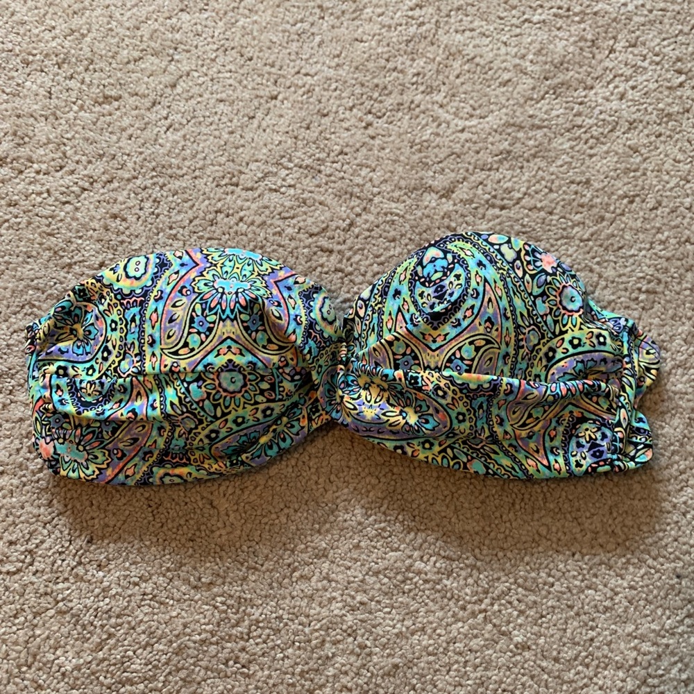 Victoria’s Secret strapless bathing suit top